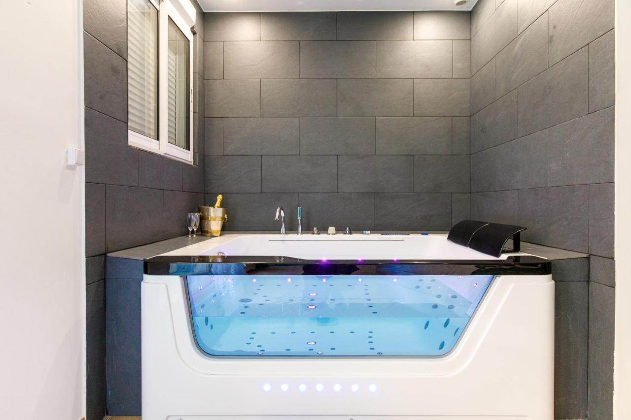 Love Suite And Spa - Cannes Luaran gambar
