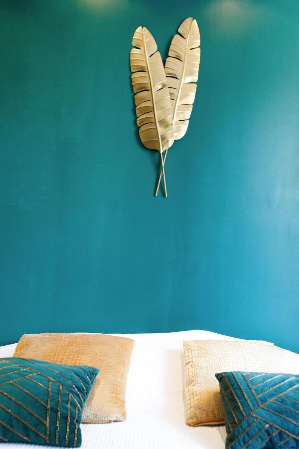 Love Suite And Spa - Cannes Luaran gambar