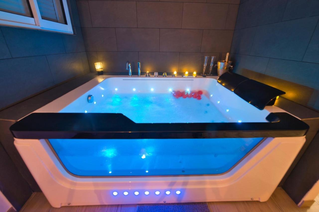 Love Suite And Spa - Cannes Luaran gambar